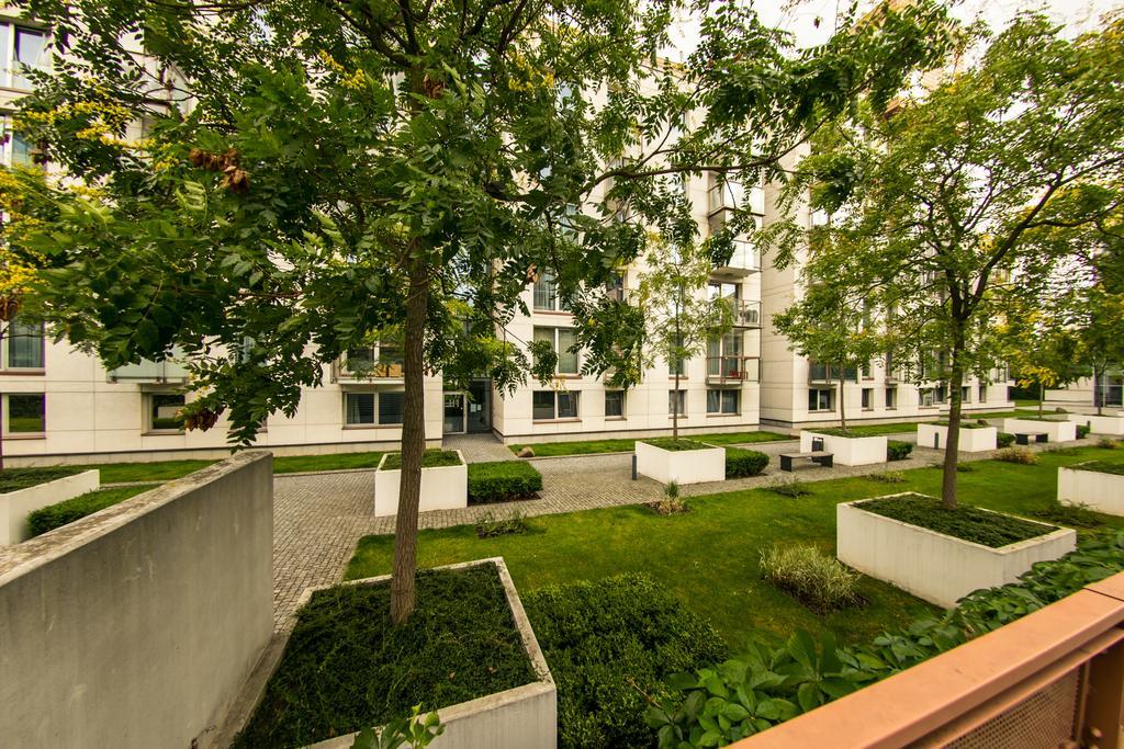 Apartment Korunni Dvur 130M2, 2 Free Parkings Praga Zewnętrze zdjęcie